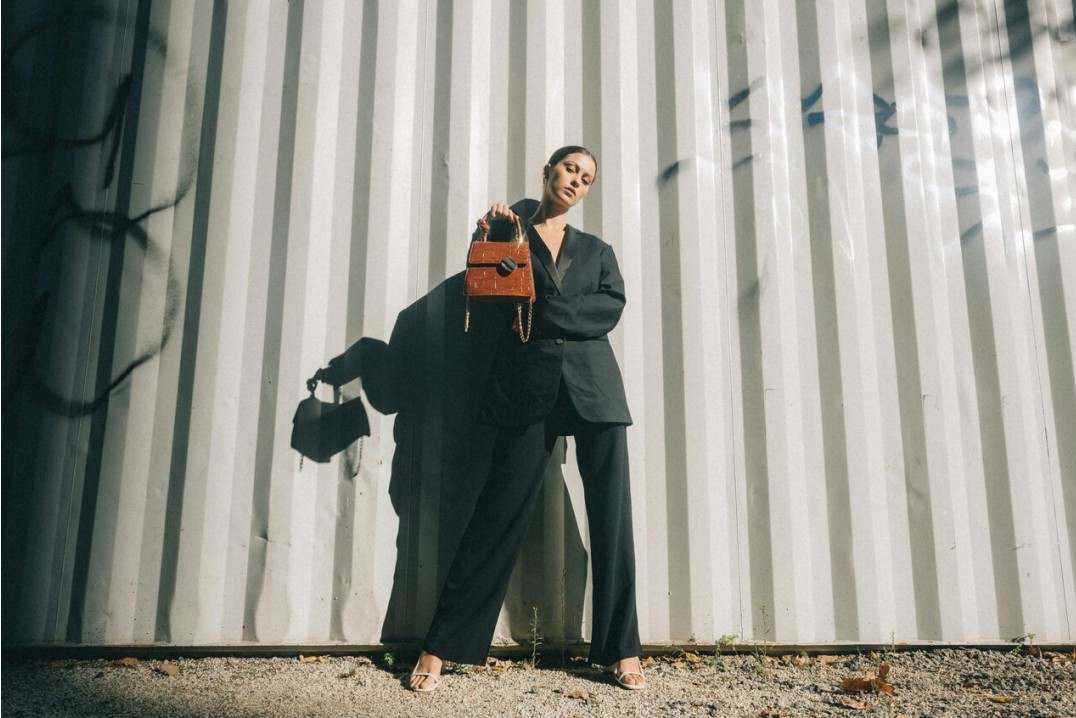 Limited sneakers hero